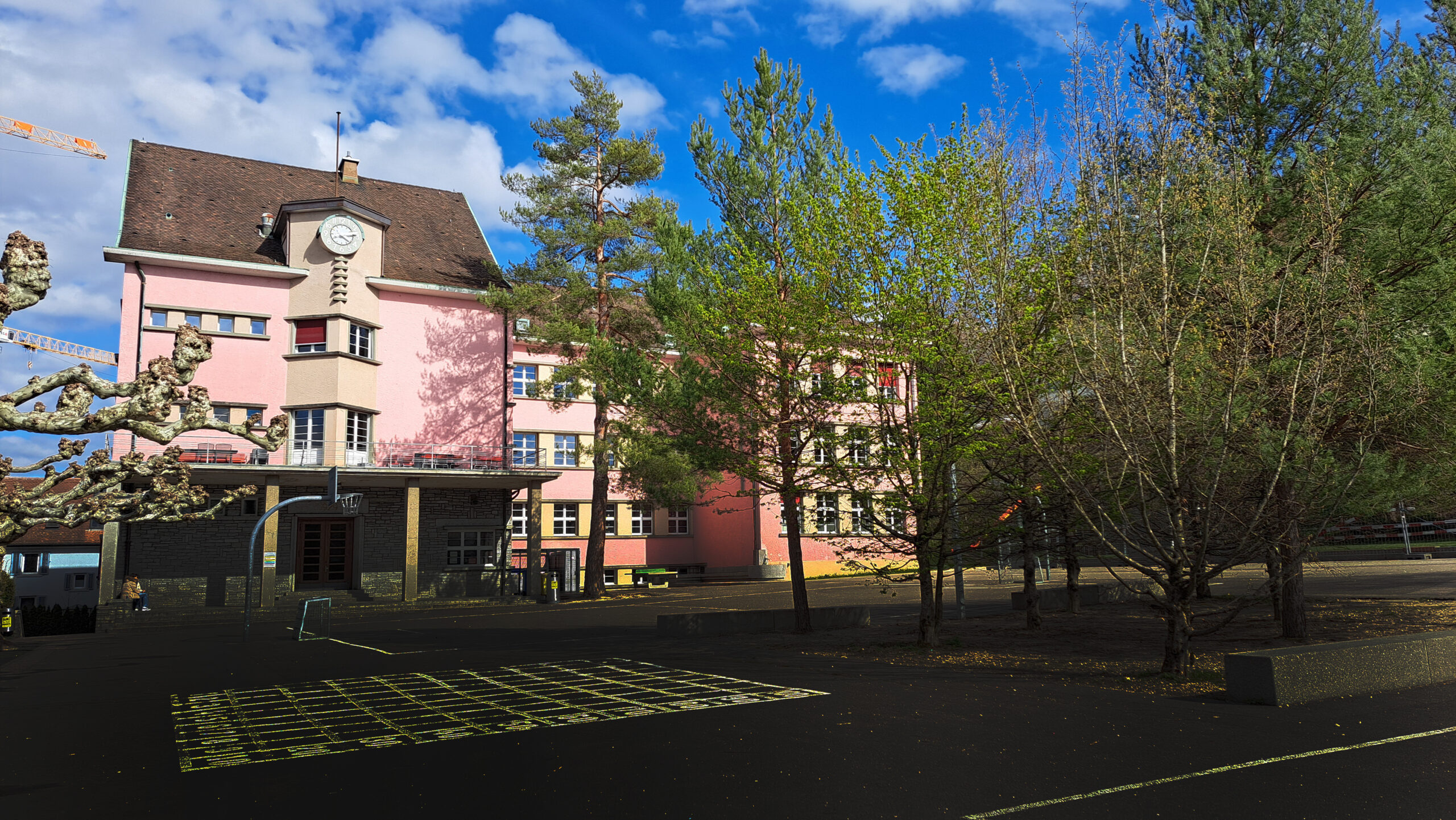 Hintergrundbild Wie steht es mit Schule und Betreuung in Schlieren? Was soll verbessert werden?